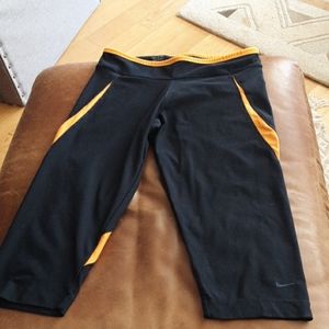 NIKE FIT DRI CAPRIS SP
